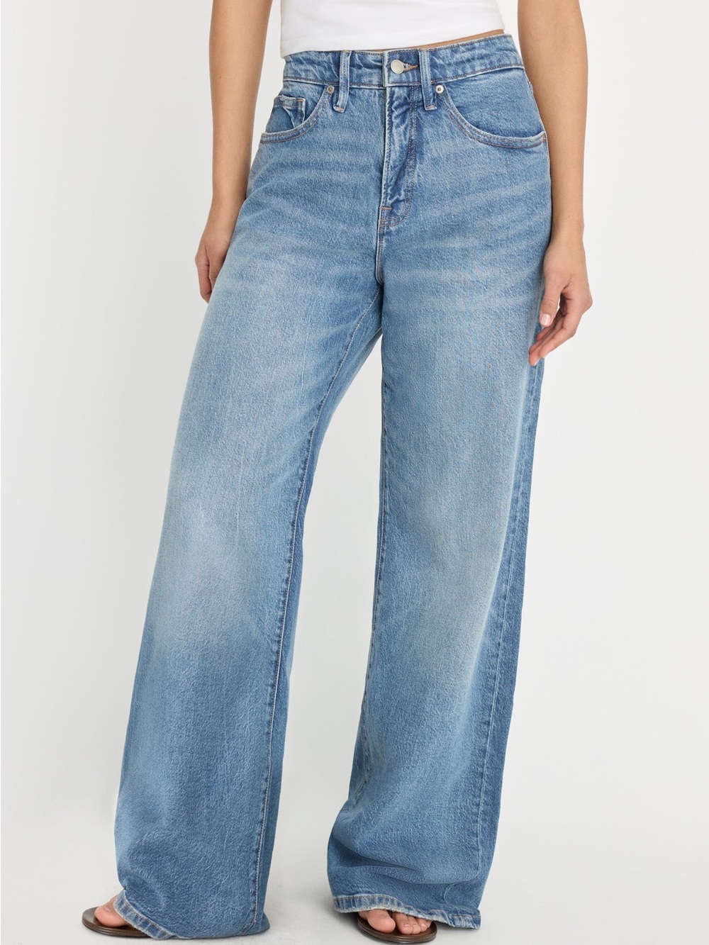 Good American Good Ease Relaxed Jeans